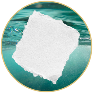 Matricol Kollagen-Vlies auf türkisem Wasser